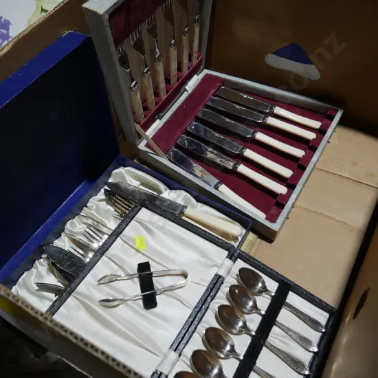 Boxed cutlery