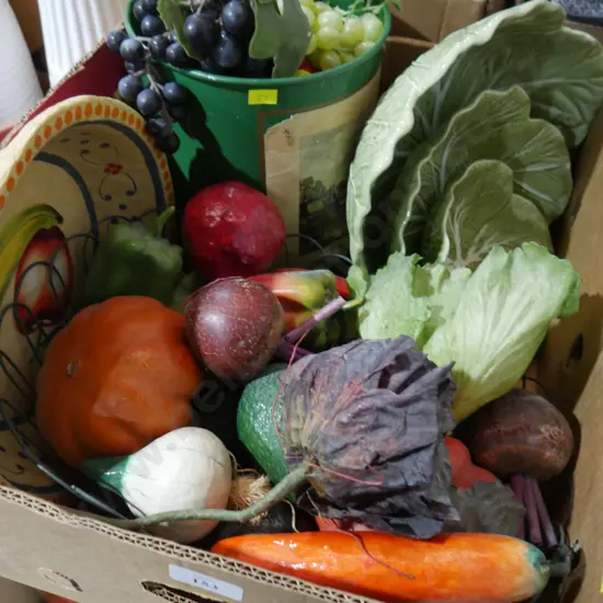 Artificial fruit and vegetables etc