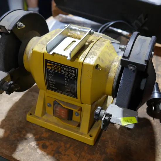 Bench grinder