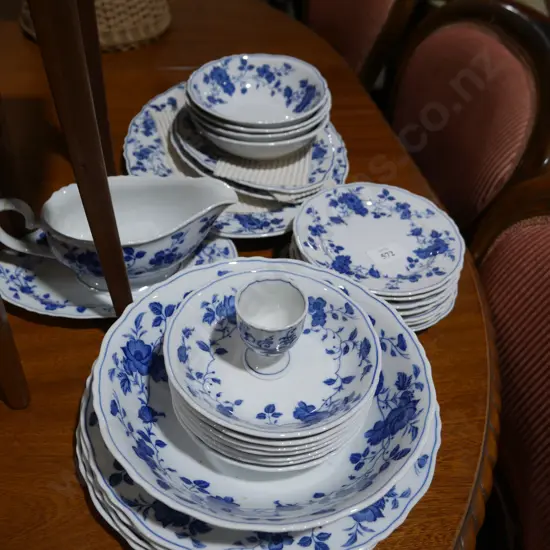 Blue and white china dinner set