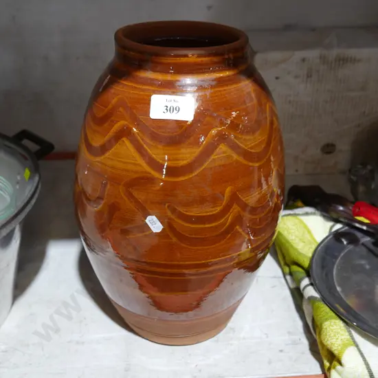 Pottery vase