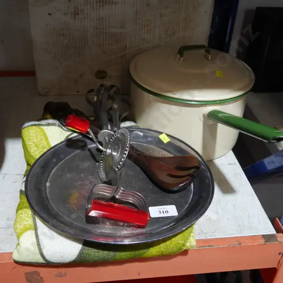 Enamel pot,mixer etc