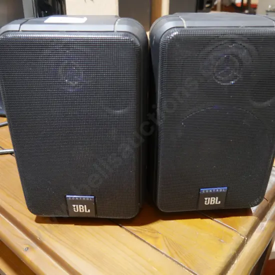 Pair of JBL speakers