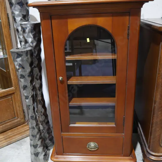 Display cabinet