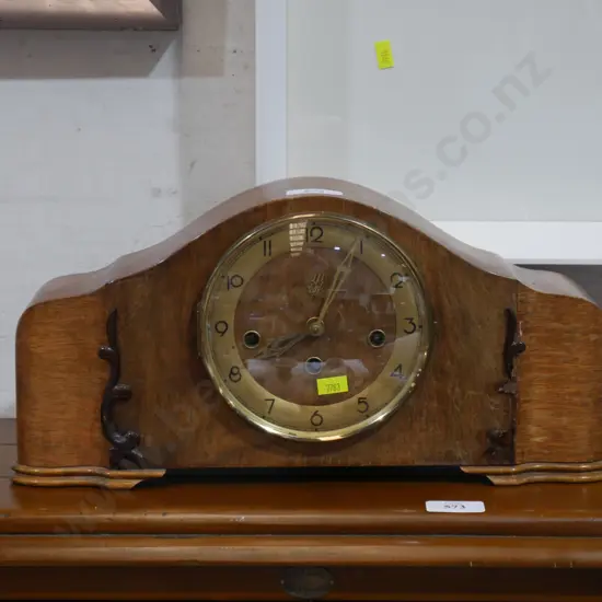 Mantle clock