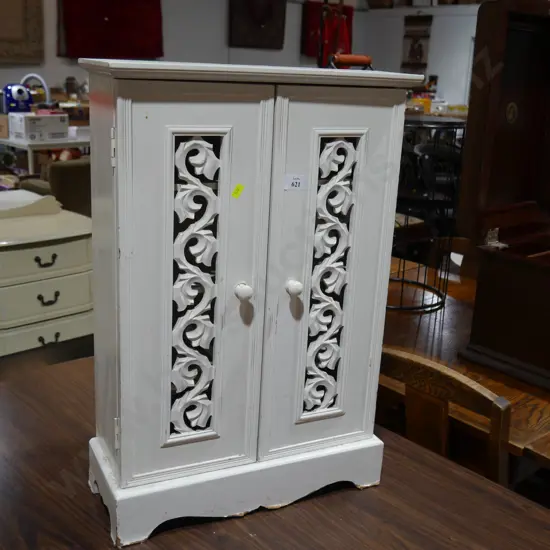 Table top display cabinet