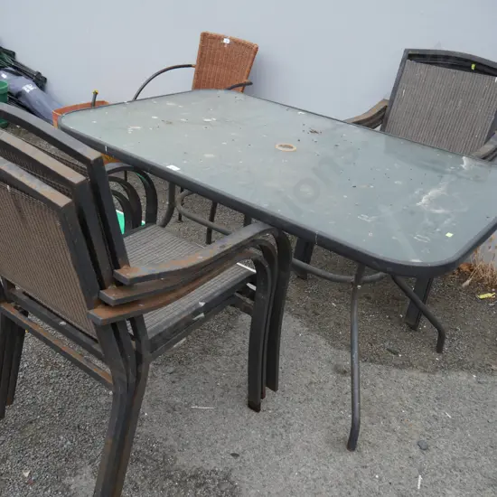 Outdoor table and 6 chairs