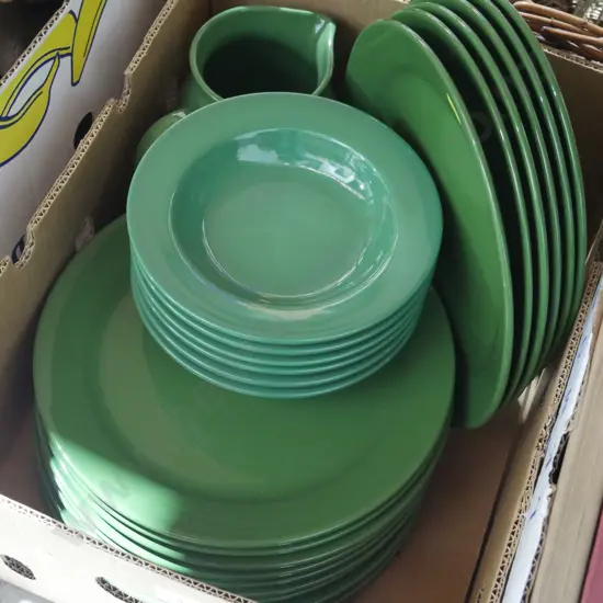Green dinnerware
