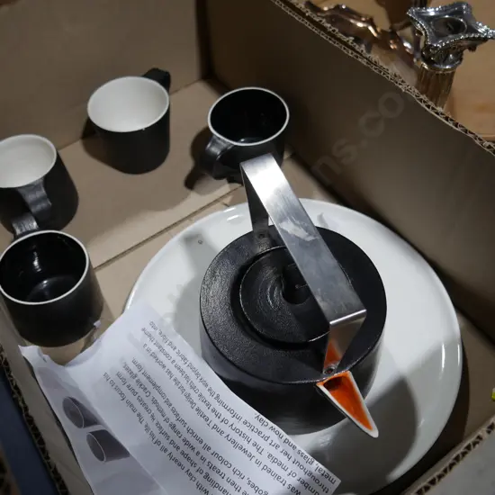 Peter Collis studio pottery teapot, cups and tray