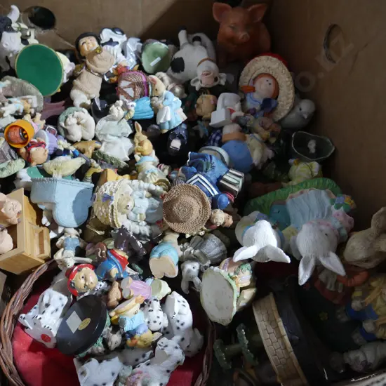 Animal ornaments, nic nacs