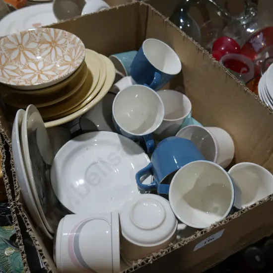 Crown Lynn dinnerware