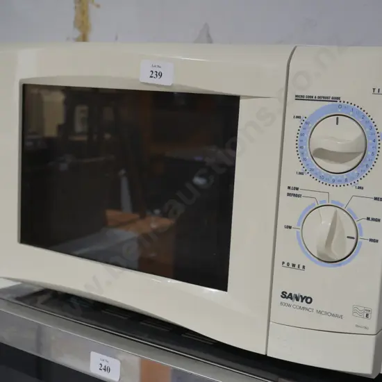 Sanyo microwave