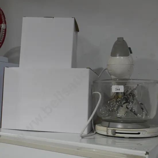 Mixer, kettle and toaster