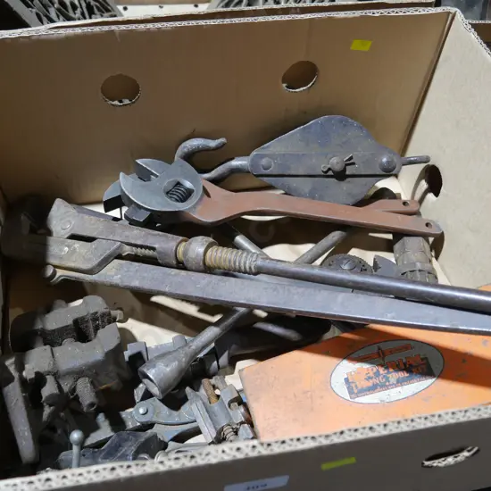 Vices, vintage tools