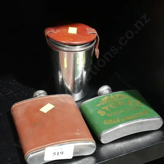 2 hip flasks  & glass set
