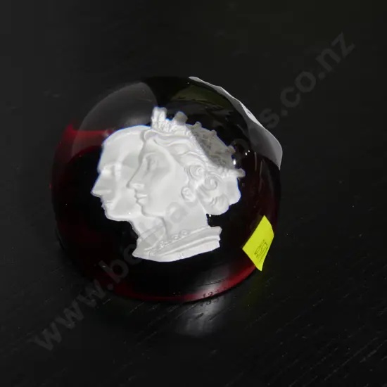 Murano Paperweight, 1977 Queen Jubilee