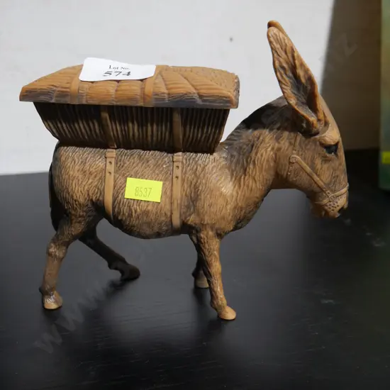 Donkey cigarette holder