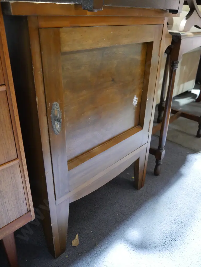 Pot cupboard Image 1++