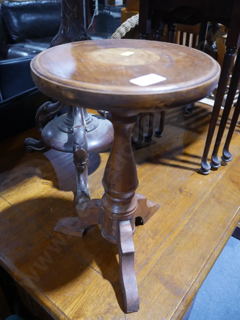 Wine table Image 1++