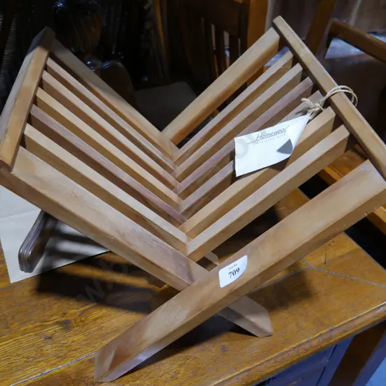 Rimu magazine rack