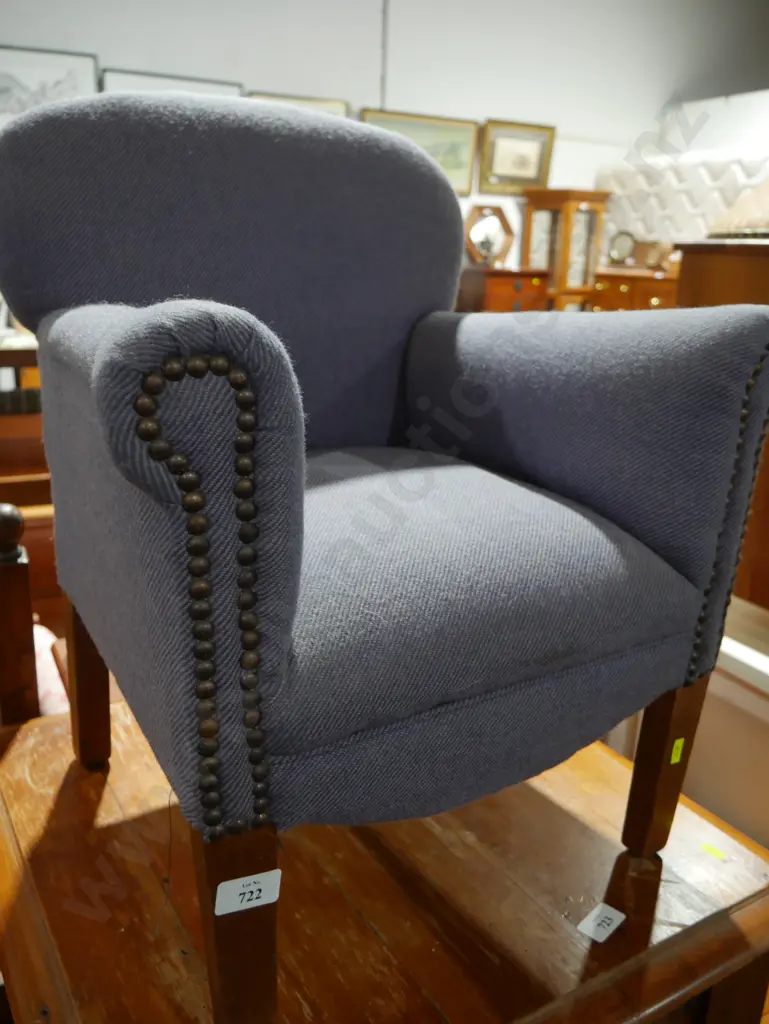 Childs rolled arm chair Image 1++