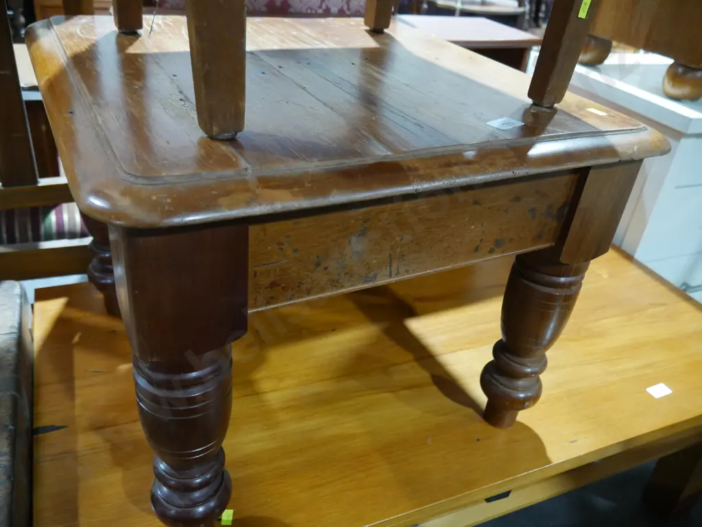 Coffee table Image 1++