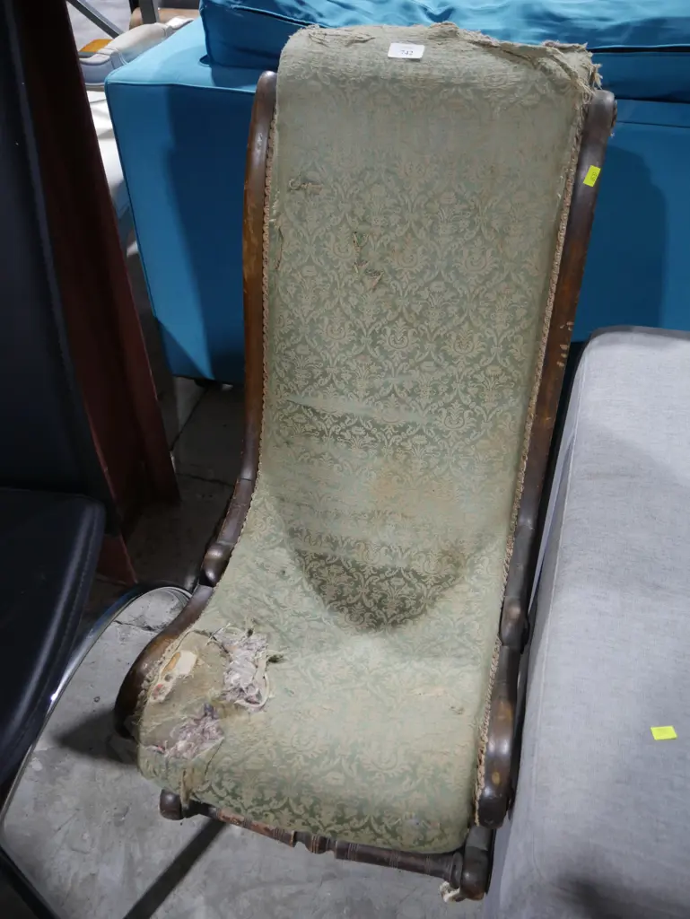 Nursing chair Image 1++