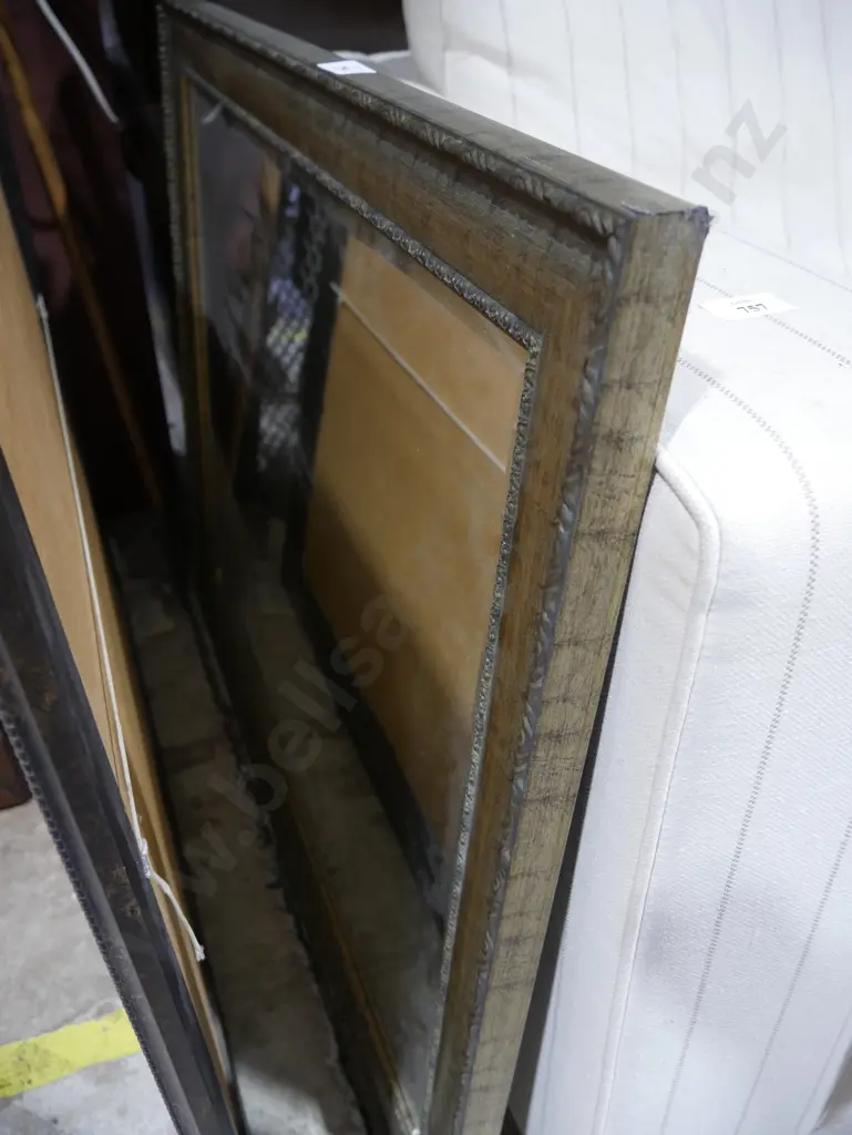 Large framed mirror Image 1++