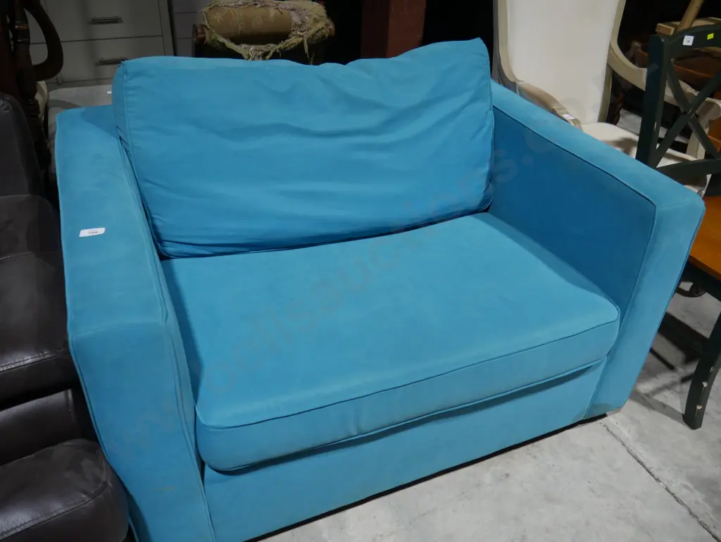 Divan couch Image 1++