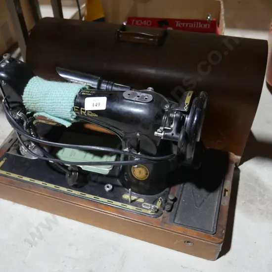 Singer sewing machine