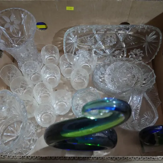 Crystal vases , bowls