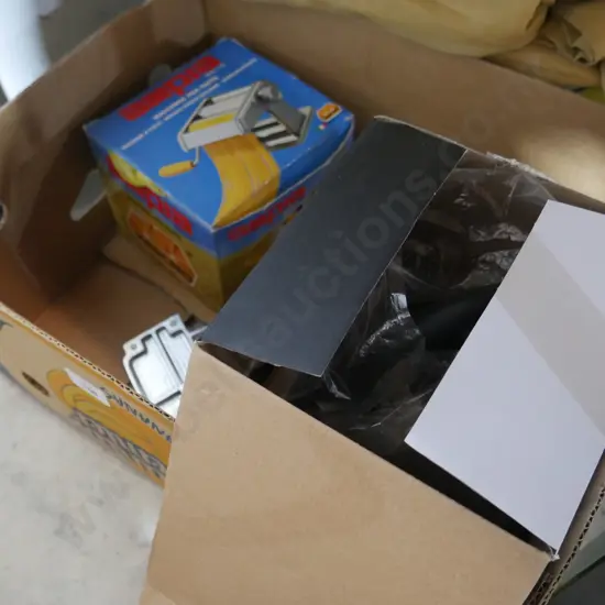 Pasta machine , kettle