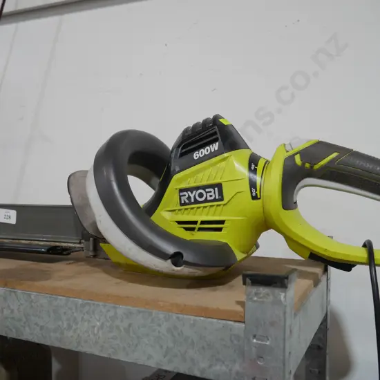 Ryobi Hedge trimmer