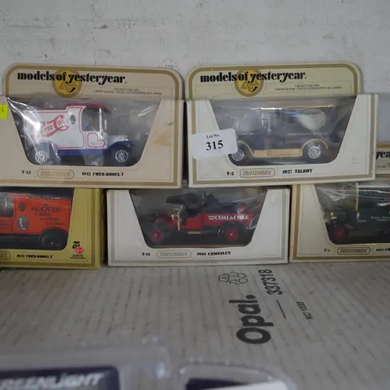 Model yesteryear trucks