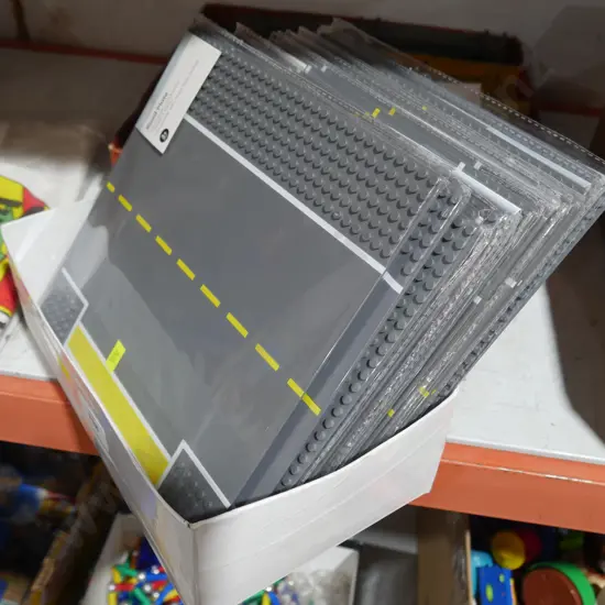 Brick building plates