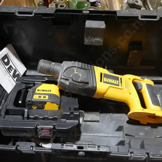 DeWalt line level , drill
