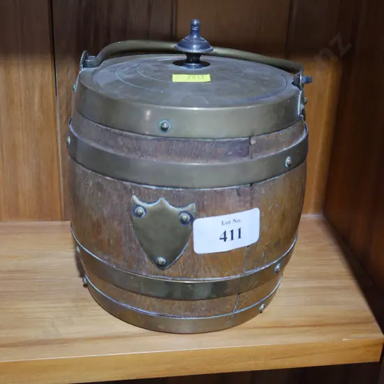 Biscuit barrel
