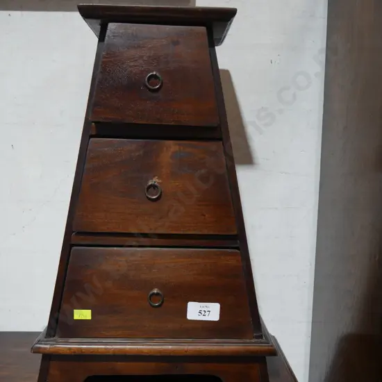 Small 3 drawer chest