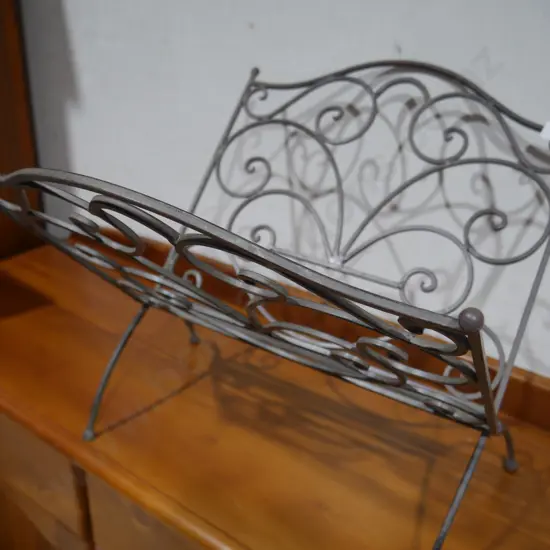 Magazine rack