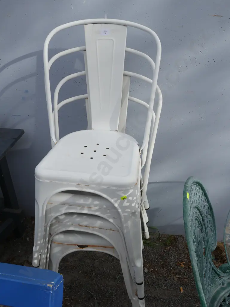 4 white metal chairs Image 1++
