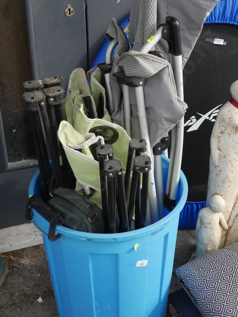 Bin and camping chairs Image 1++