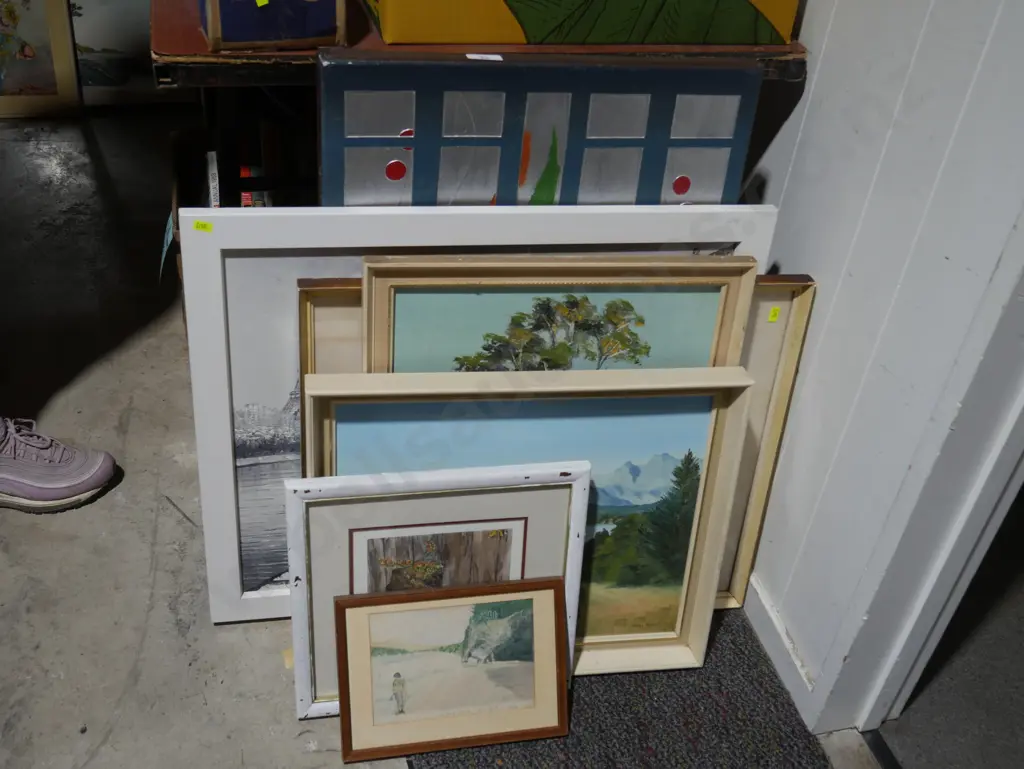 Assorted art Image 1++