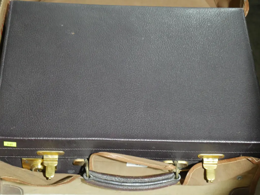 Travel case Image 1++