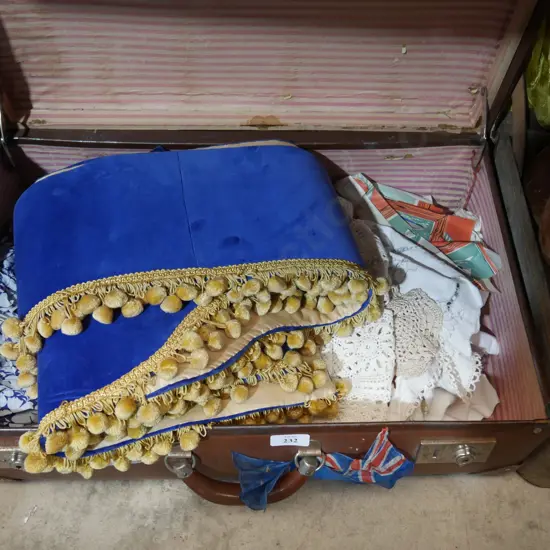 Case of table lace etc