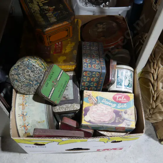 Biscuit tins