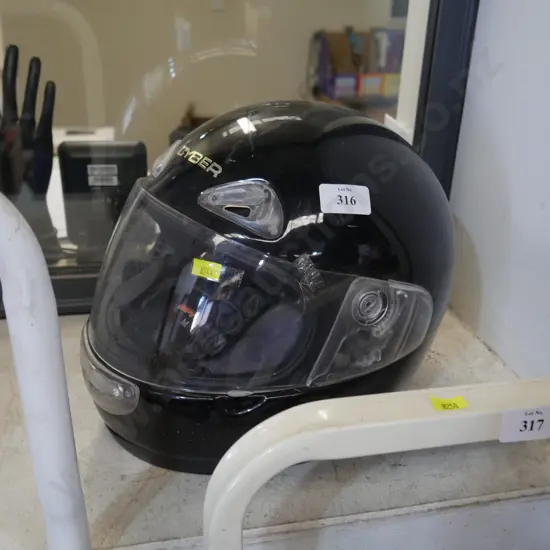 Motorcycle helmet