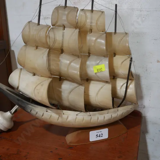 Bone sailing ship lamp