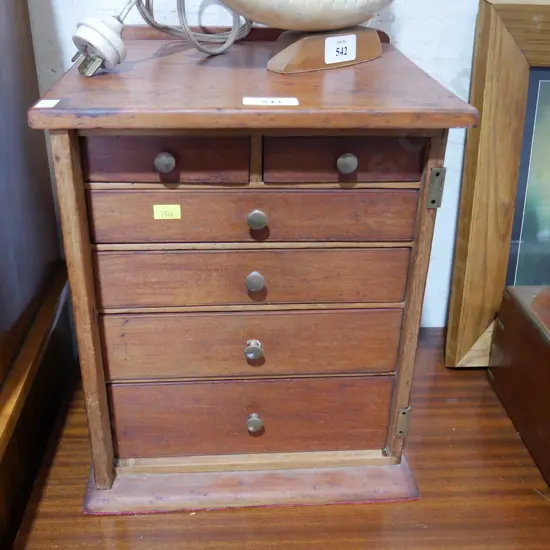 Small set of hobby drawers