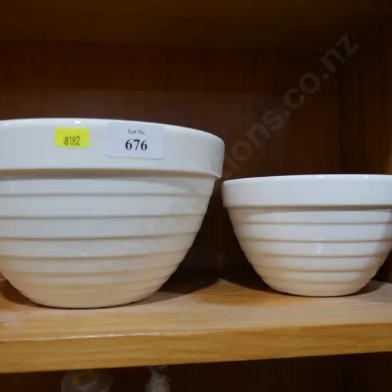 Mixing bowls set