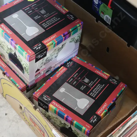 3 boxed light fittings